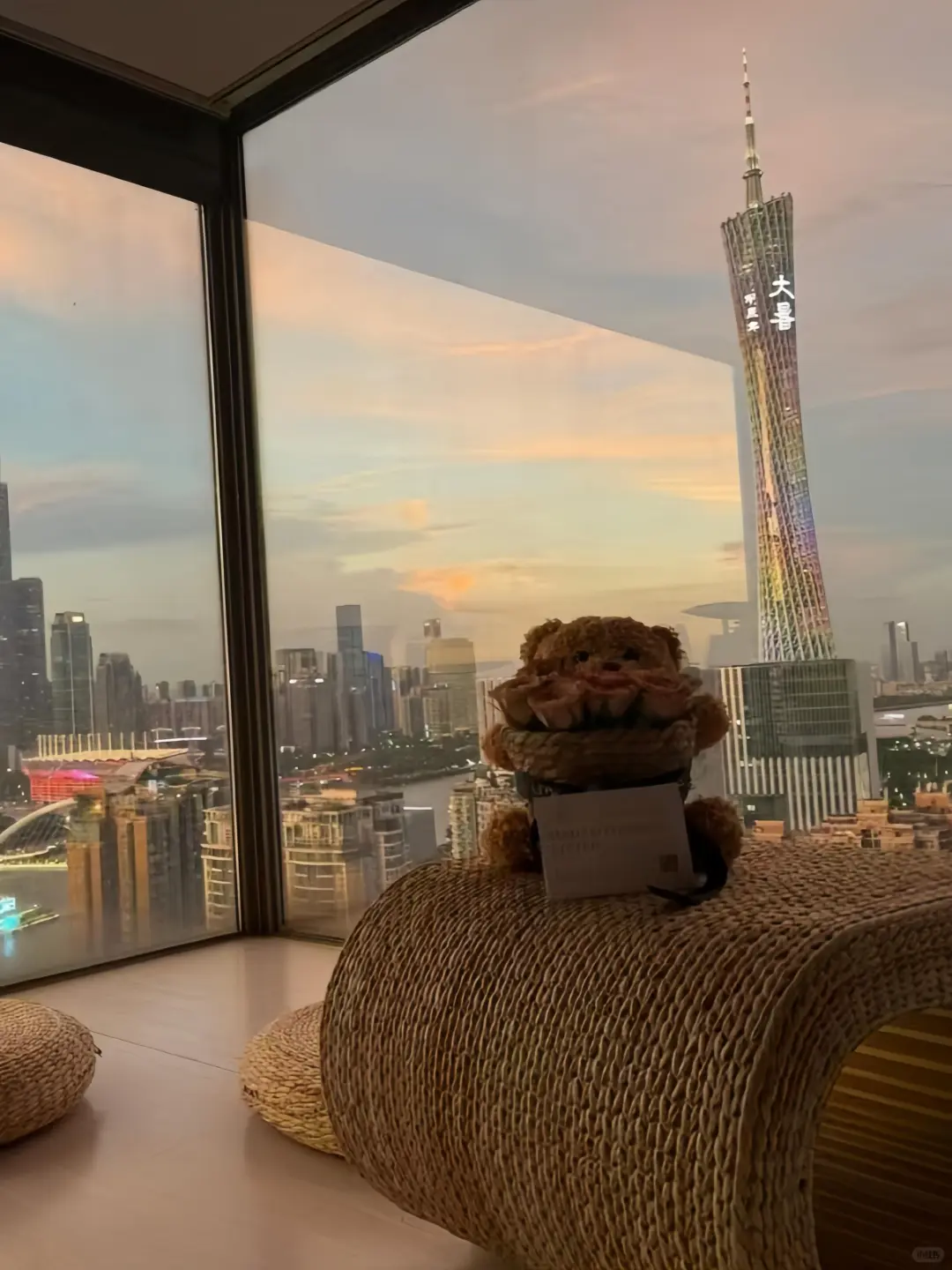 广州！广州塔！！168俩人😭😭不想退房