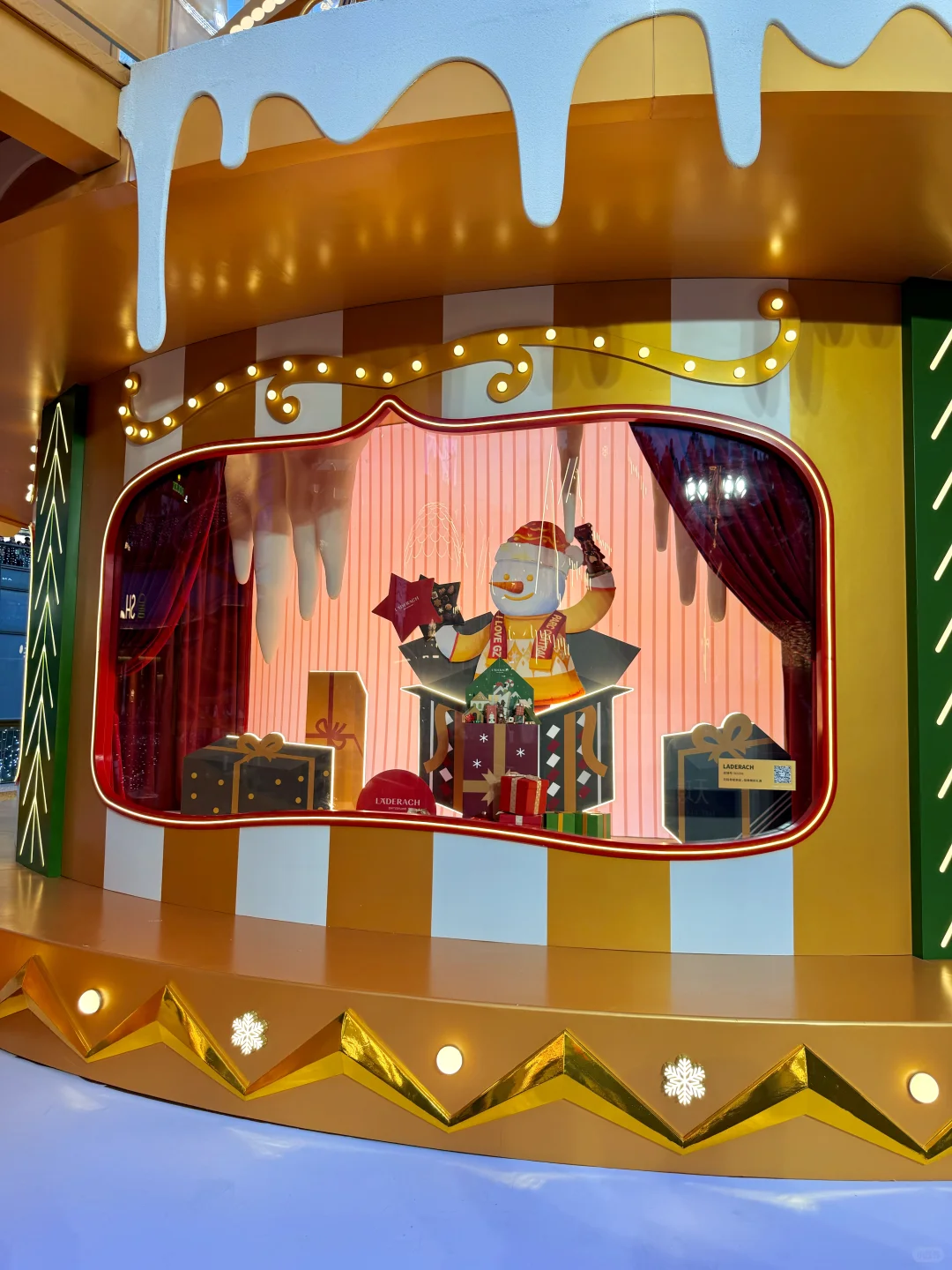 广州天环圣诞水晶球🔮亮灯啦 这里有一亿人