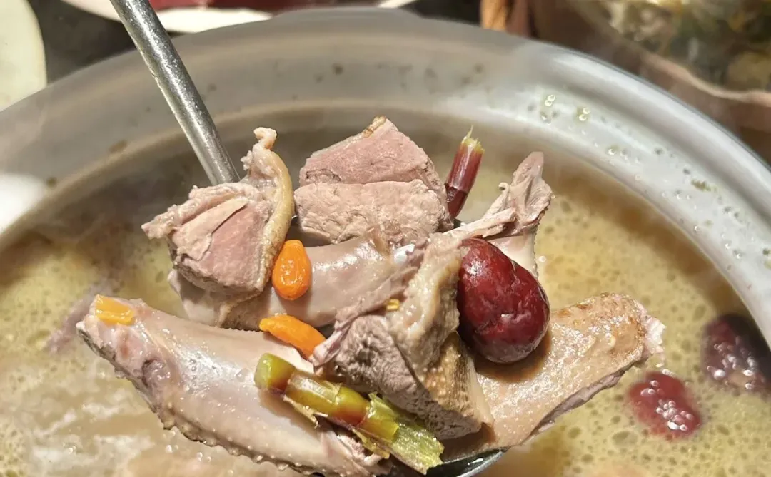 深圳乳鸽界顶流！金光华这家店让我连吃三只