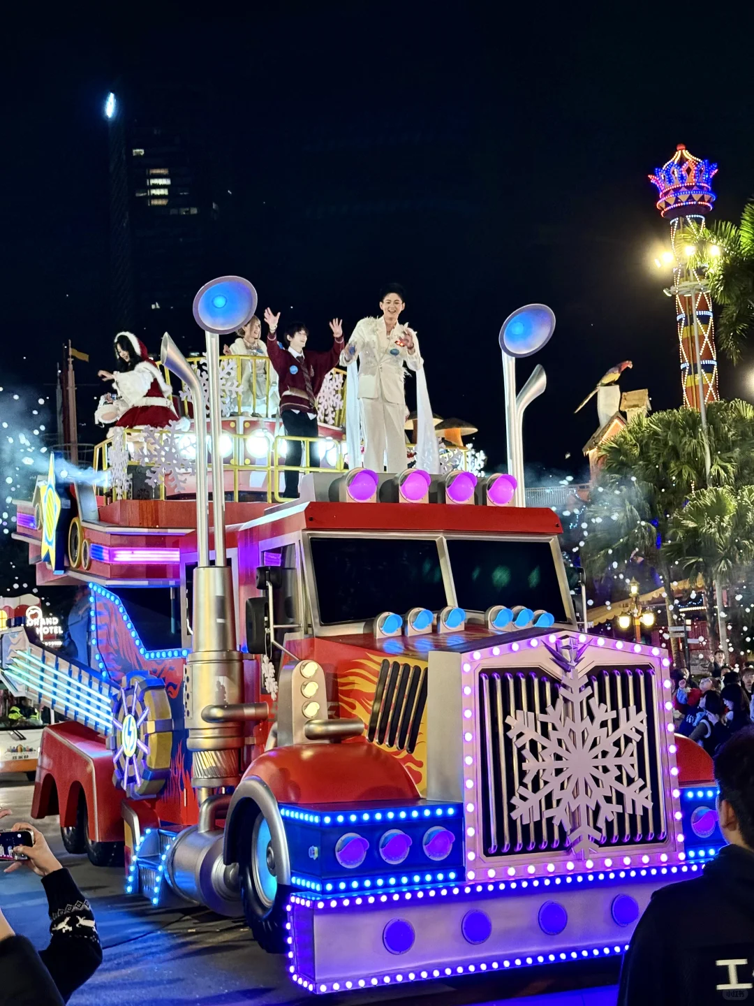 深圳欢乐谷圣诞封神！人均闯进北欧雪国童话