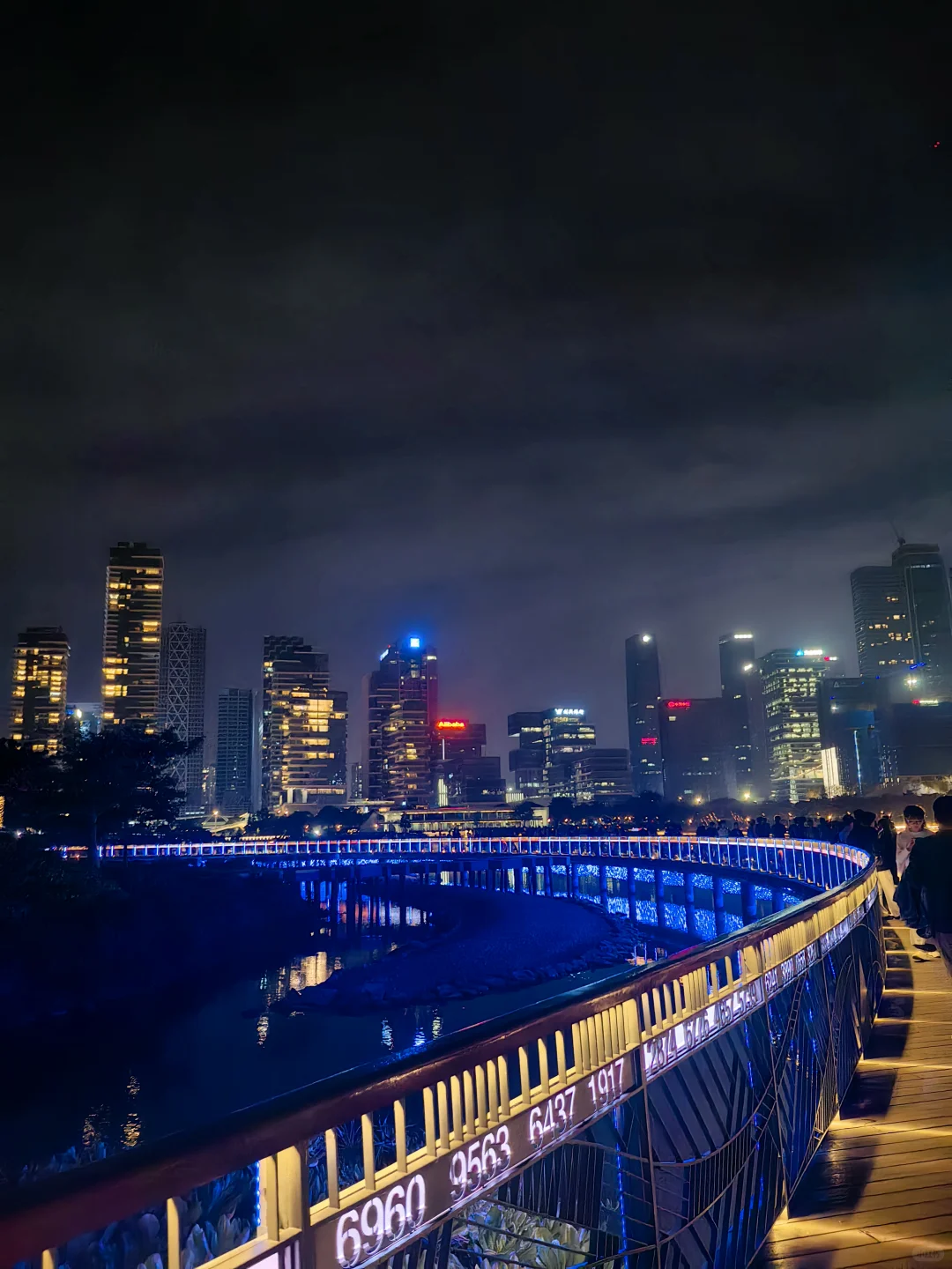 这个夜景可以打几分？