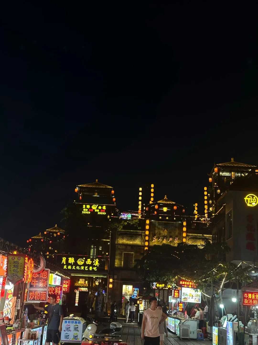 不用飞重庆！东莞西溪古村同款洪崖洞夜景🌇