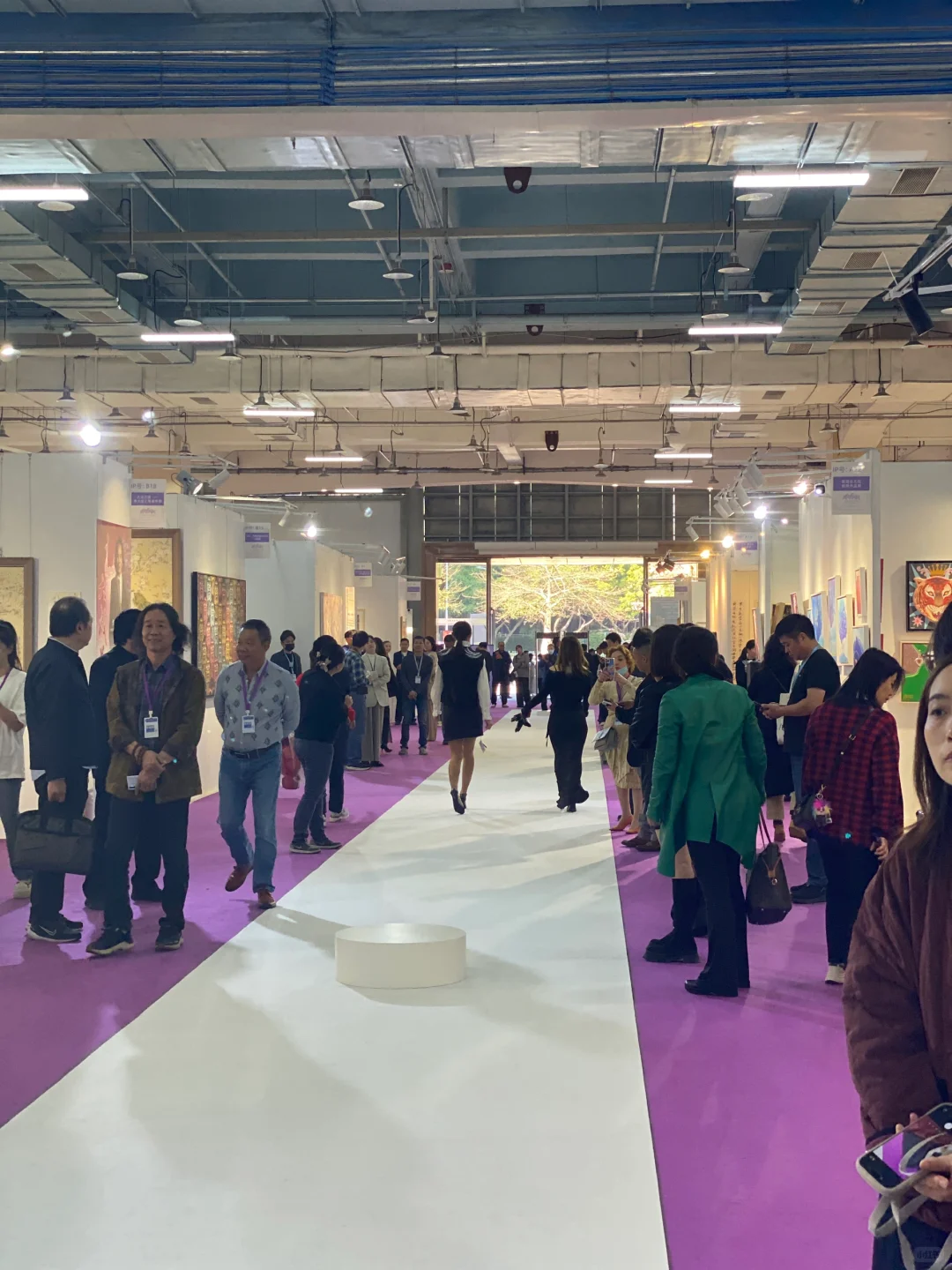 广州第30届国际艺术博览会VIP预展被围观了