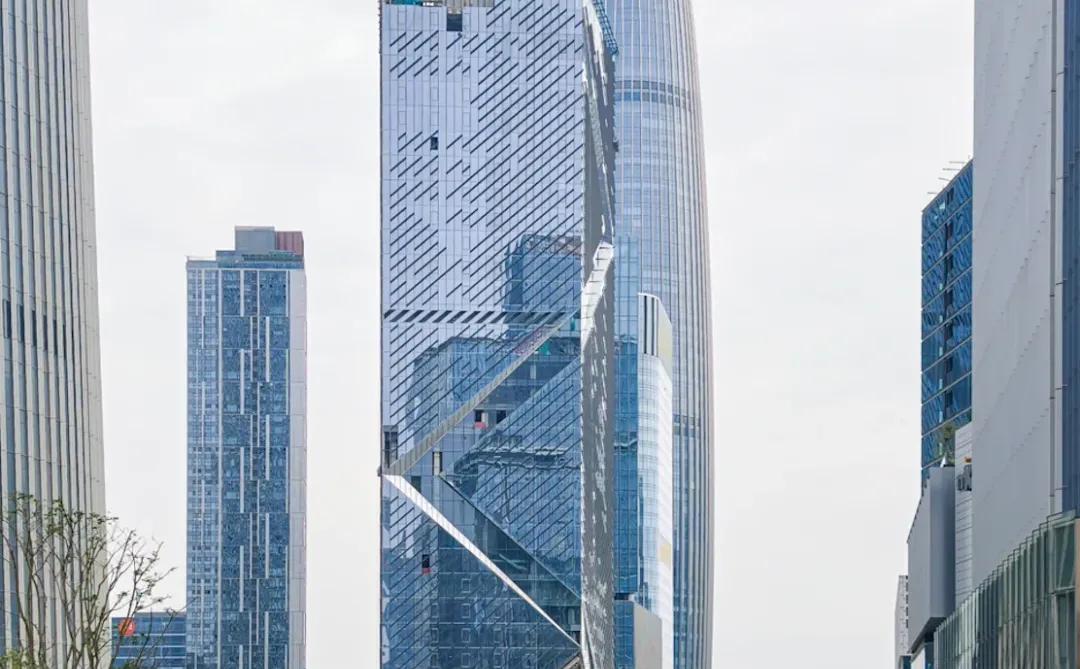 一条2公里的街，看遍深圳最顶的“壕”❗️