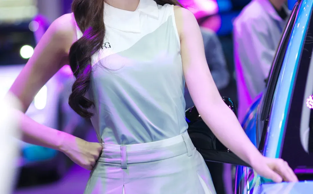 广州车展车模诺米