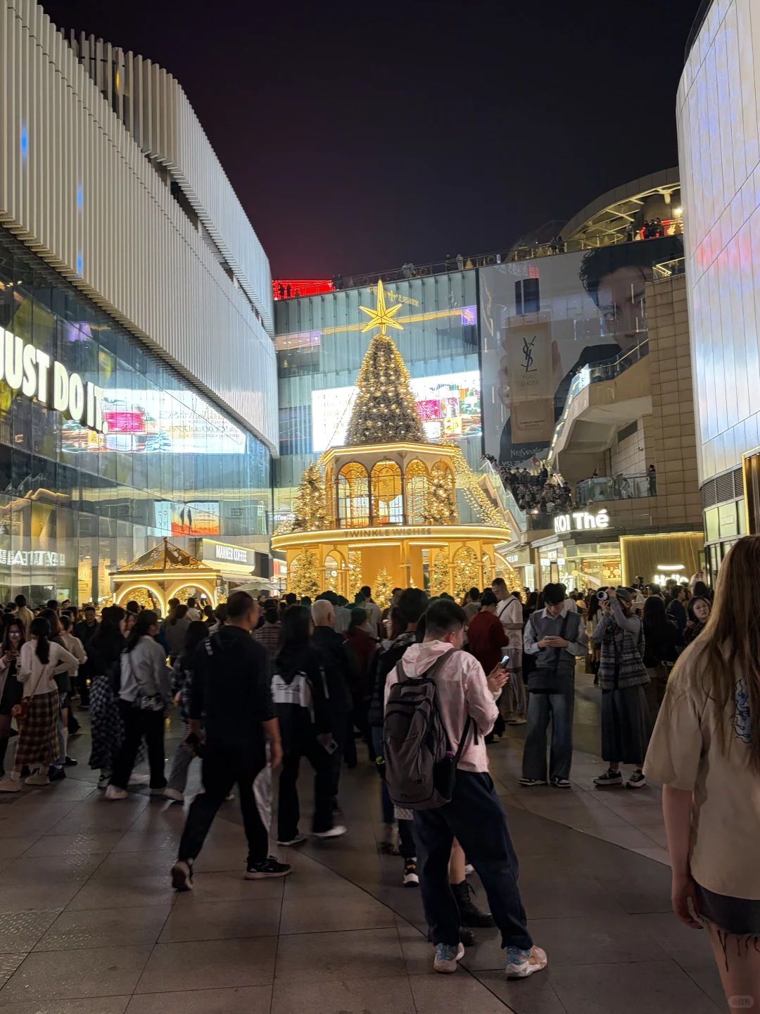 12.6 全东莞人来国贸了吗。。。