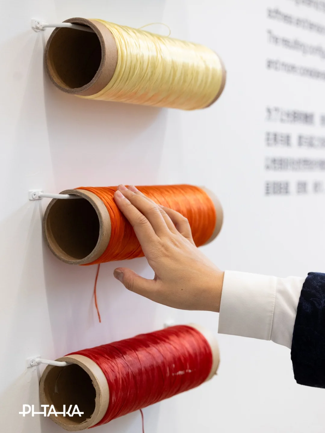 深圳展 | 此刻，浸入一片「浮光跃金」