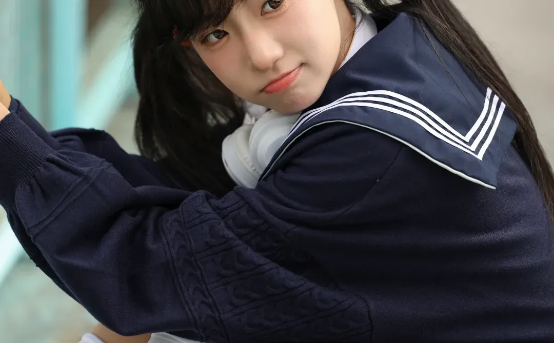 用镜头解锁公园JK拍照，每一帧都好甜