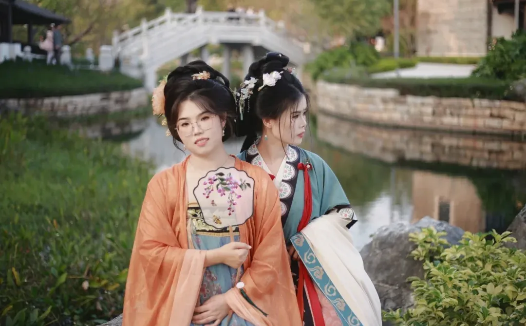 今天有小姐姐拍照吗？闺蜜汉服，广州文化馆