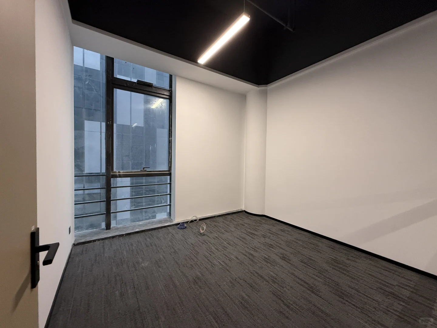 深圳宝安会展湾云岸｜地铁口精装办公室直租