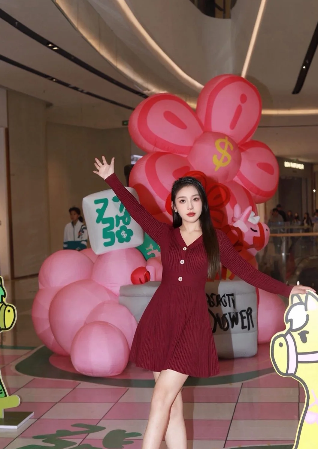 广州版“圣诞魔法”🎄飞天老baby降临