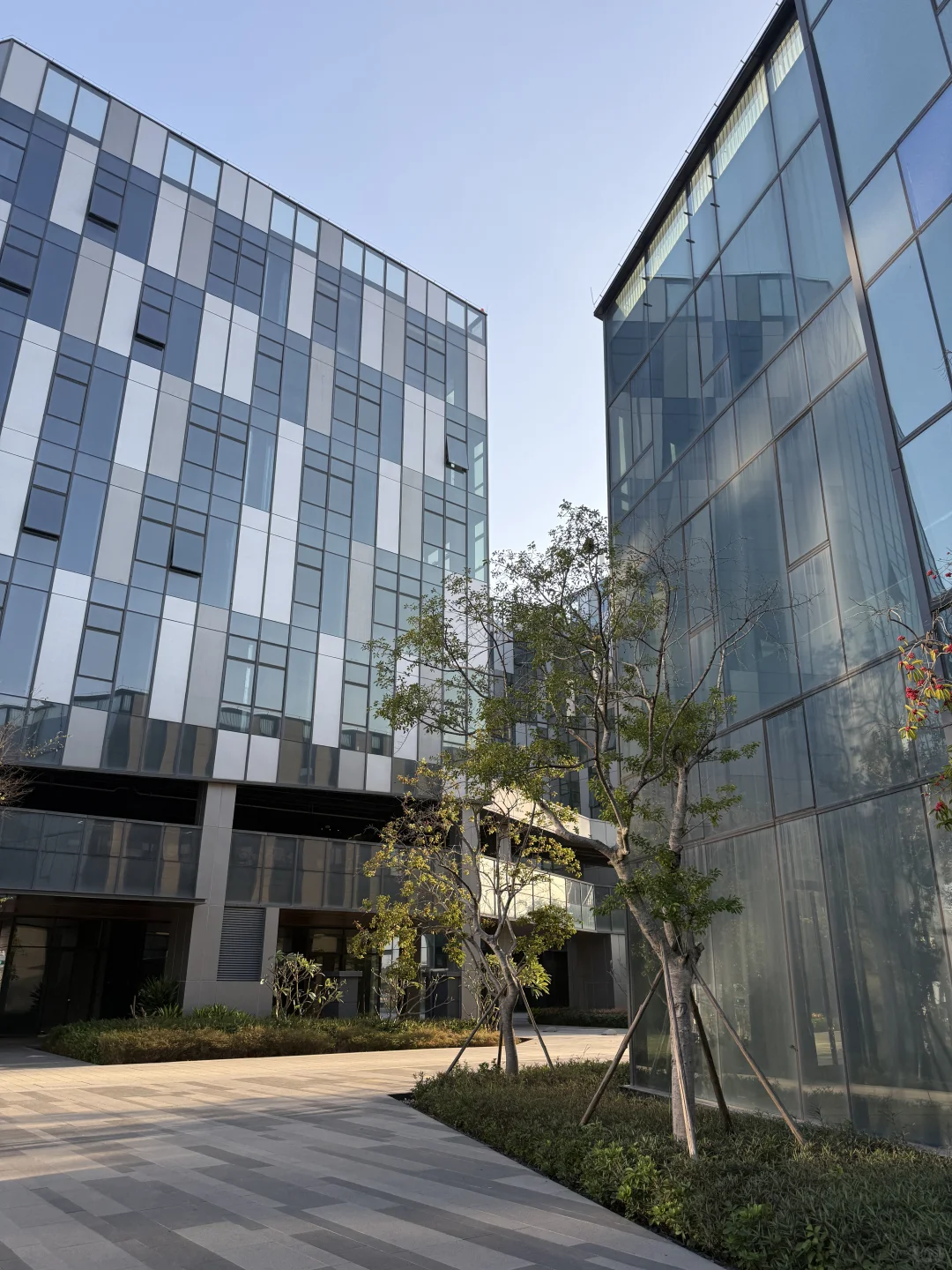 深圳宝安会展湾云岸｜地铁口精装办公室直租