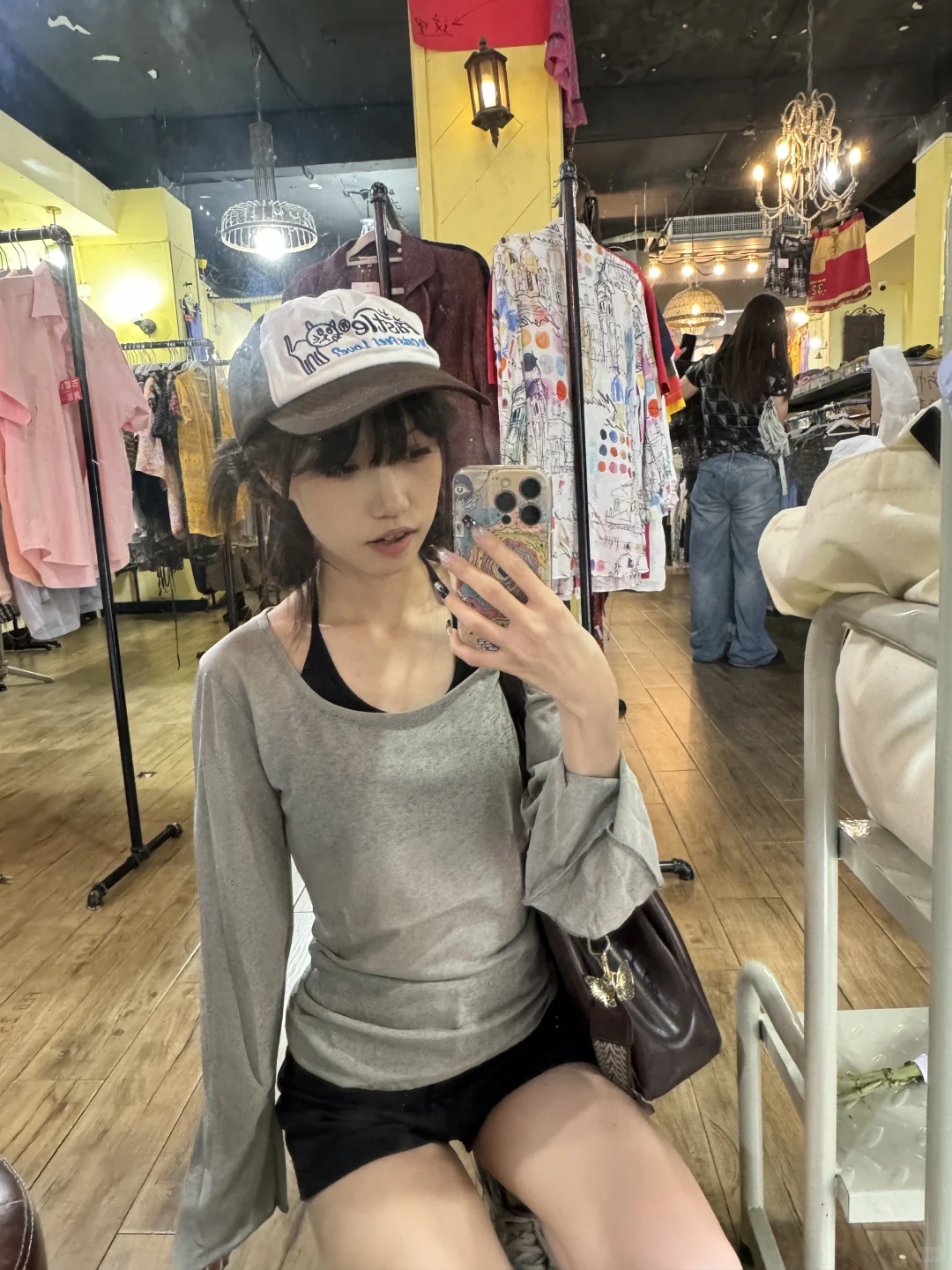 📍广州中山六路｜古着一条街逛一天！！