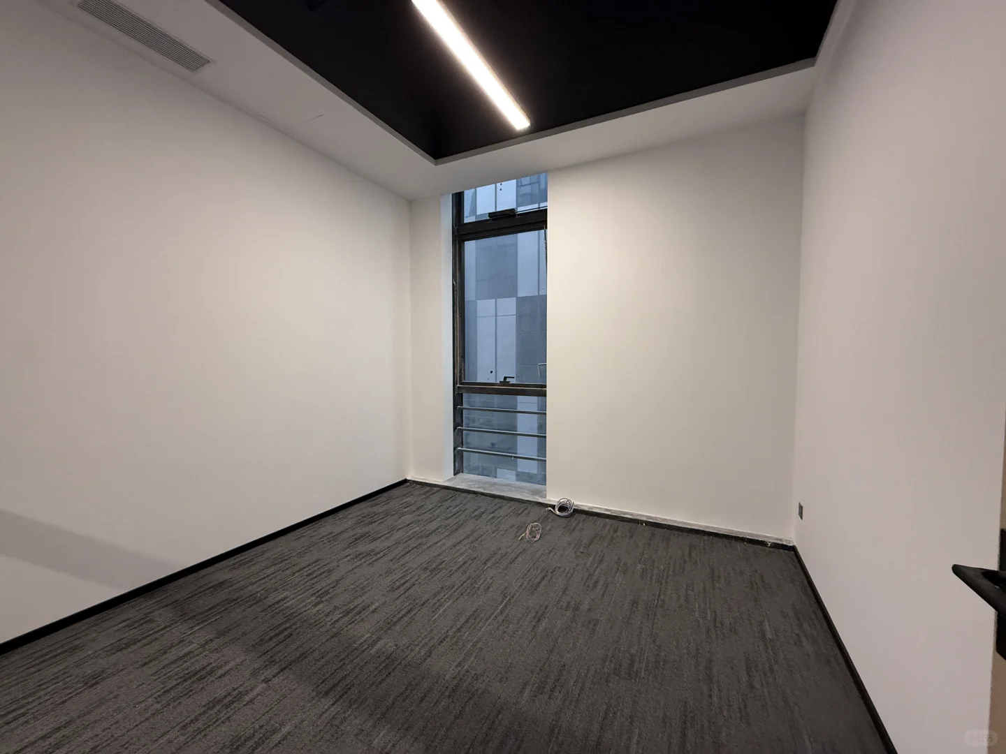 深圳宝安会展湾云岸｜地铁口精装办公室直租