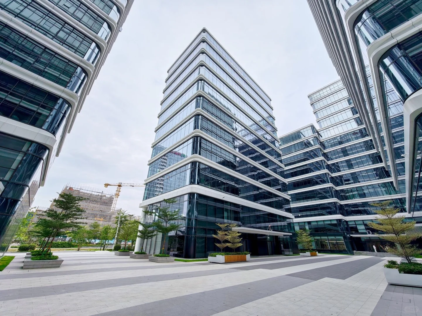 广州直播基地首选，配套饭堂，健身房，运动馆