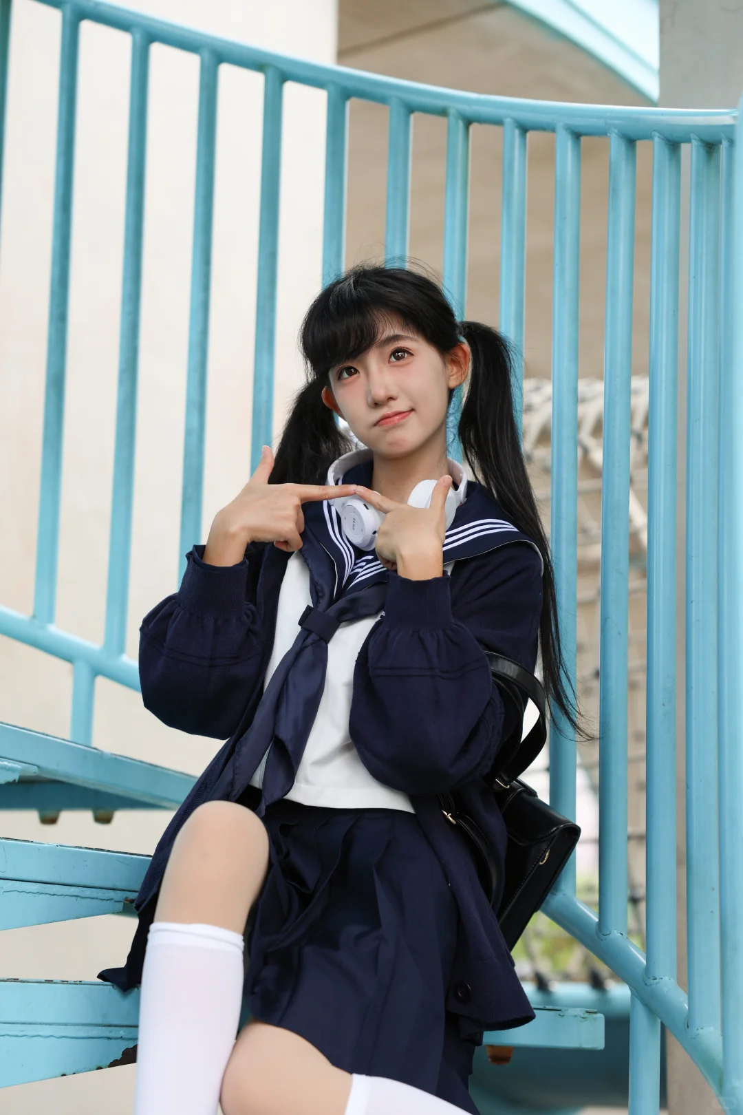 用镜头解锁公园JK拍照，每一帧都好甜