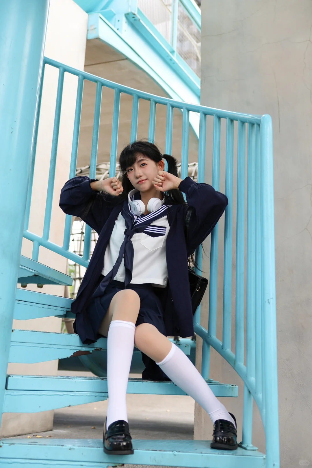 用镜头解锁公园JK拍照，每一帧都好甜