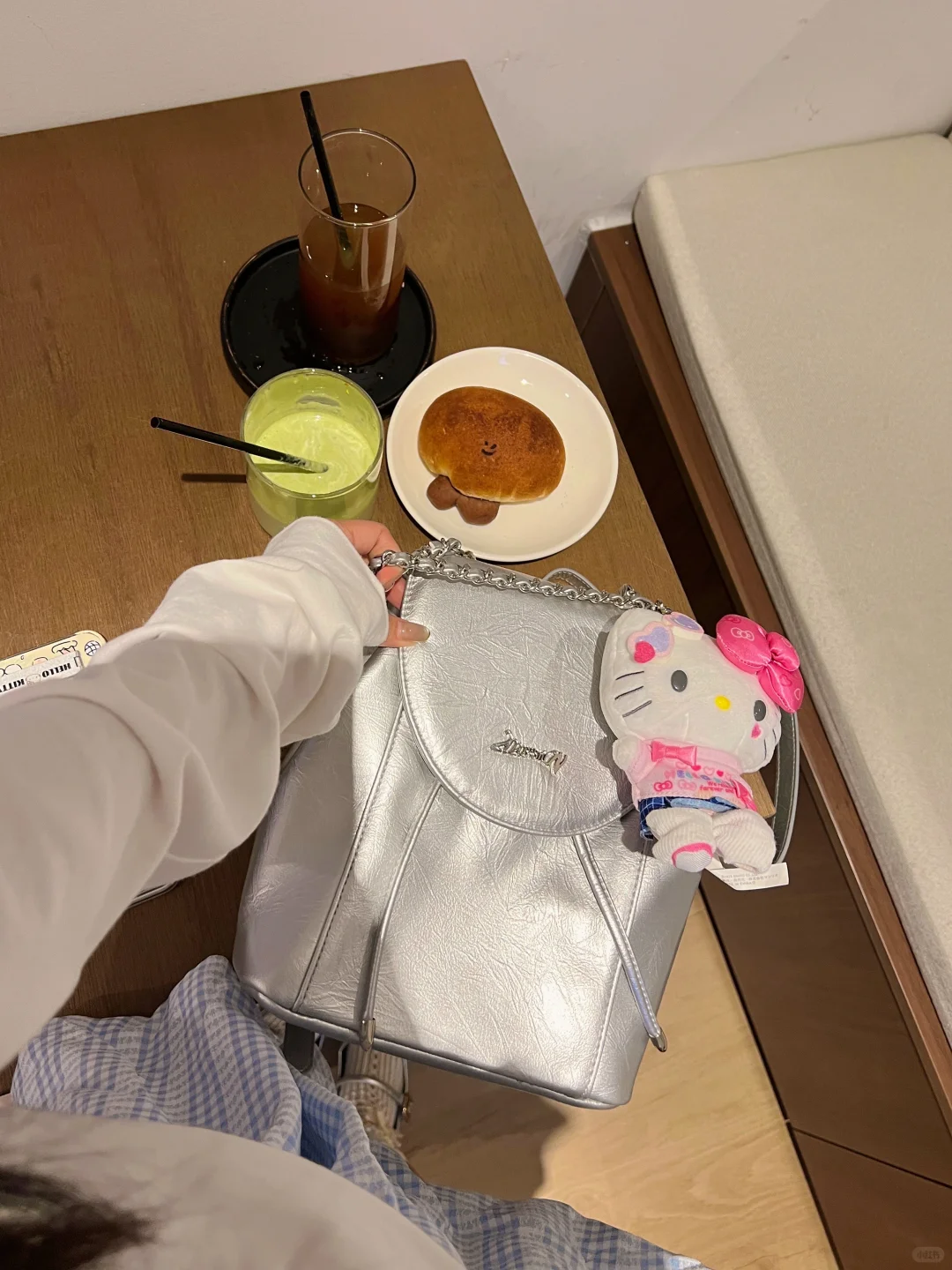 南宁新开的！韩里韩气的咖啡店好好拍🫧🐰🥯