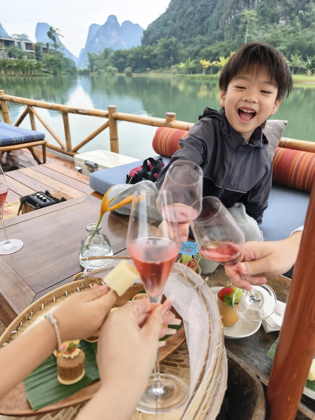 广西崇左4天3晚亲子游！