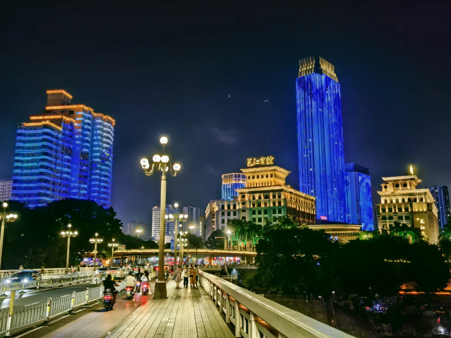 南宁夜景（7）: 邕江大桥