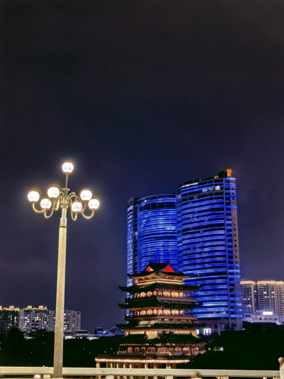 南宁夜景（7）: 邕江大桥