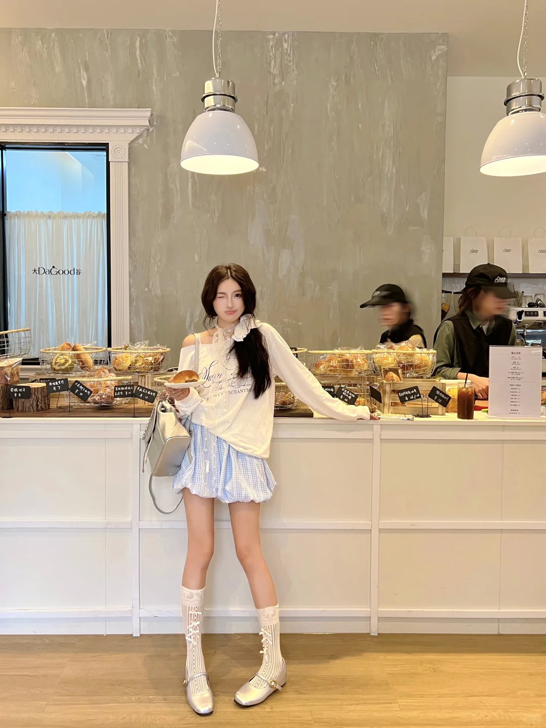 南宁新开的！韩里韩气的咖啡店好好拍🫧🐰🥯