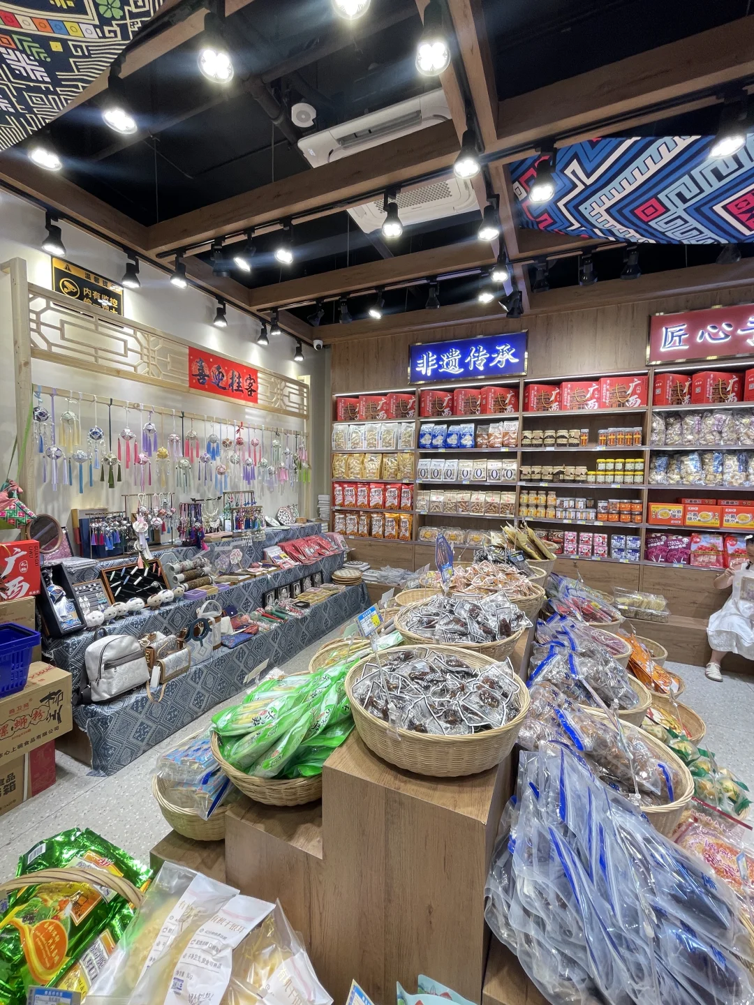 南宁旅游必逛特产店｜伴手礼来这里逛