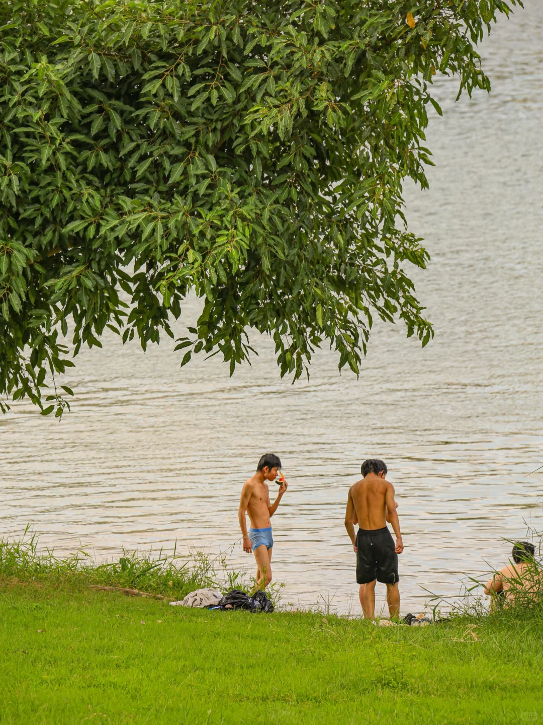 南宁本地人的松弛感在邕江这一刻具像化～