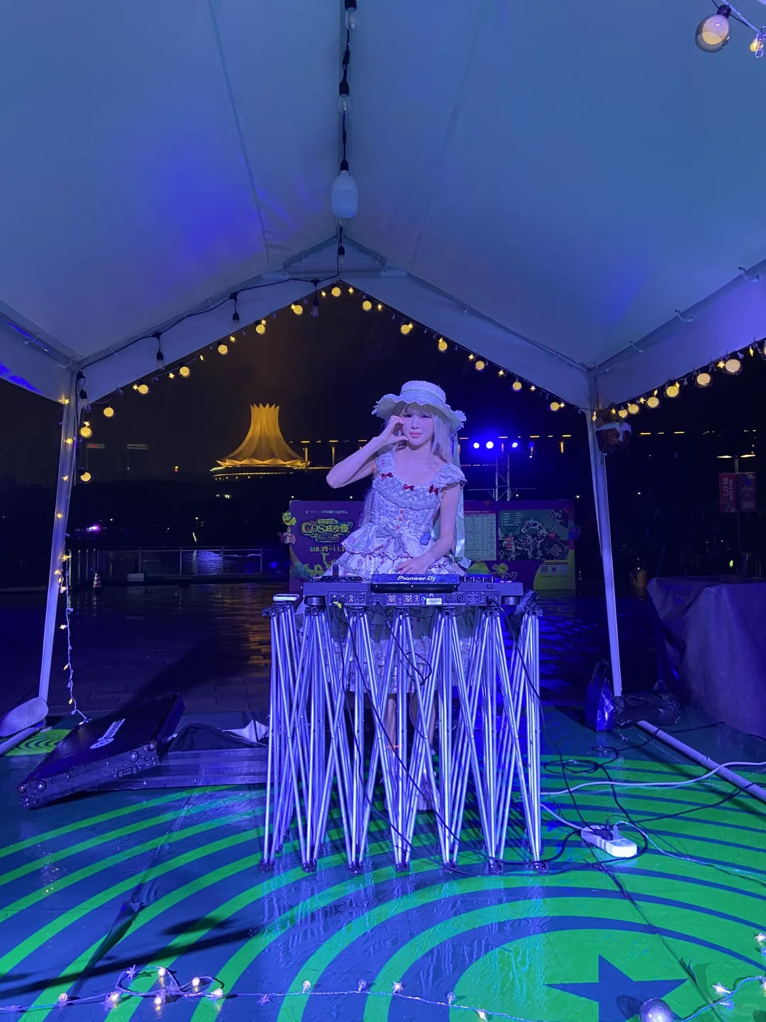 南宁民歌湖COS狂欢夜太绝了🎃