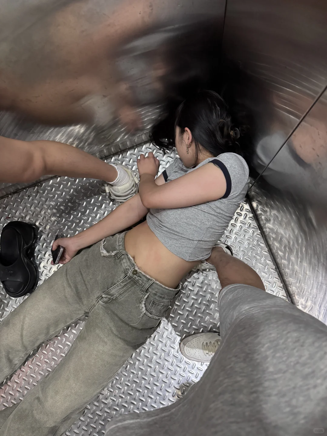 这酒感觉比睡眠药还管用……