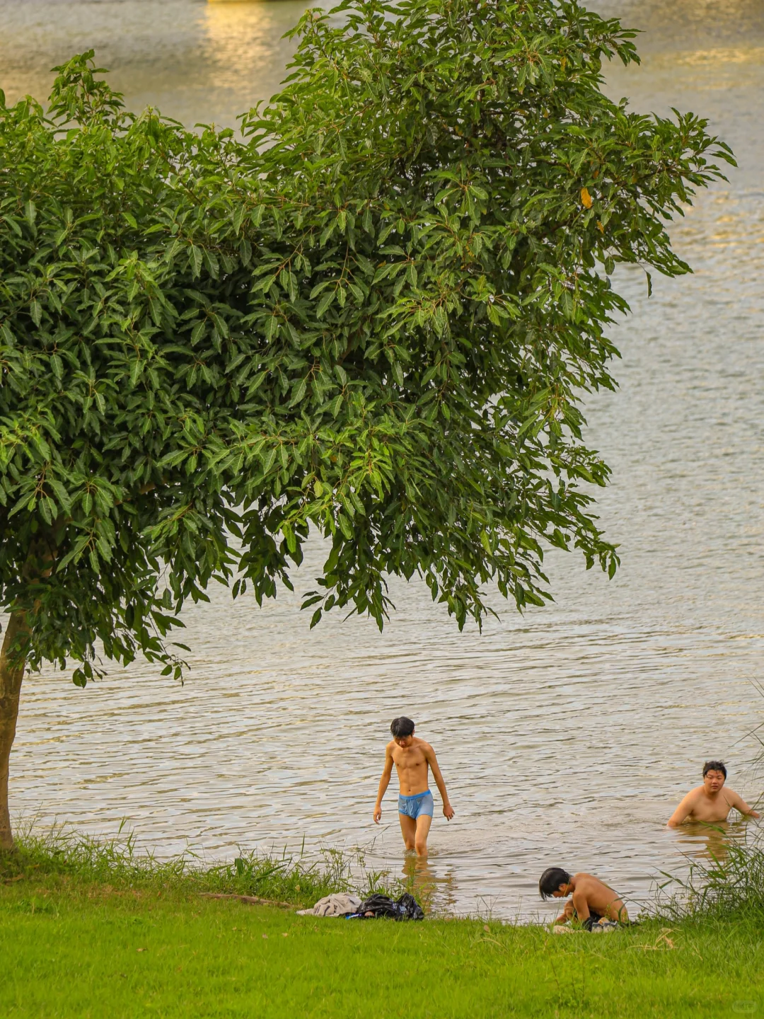 南宁本地人的松弛感在邕江这一刻具像化～