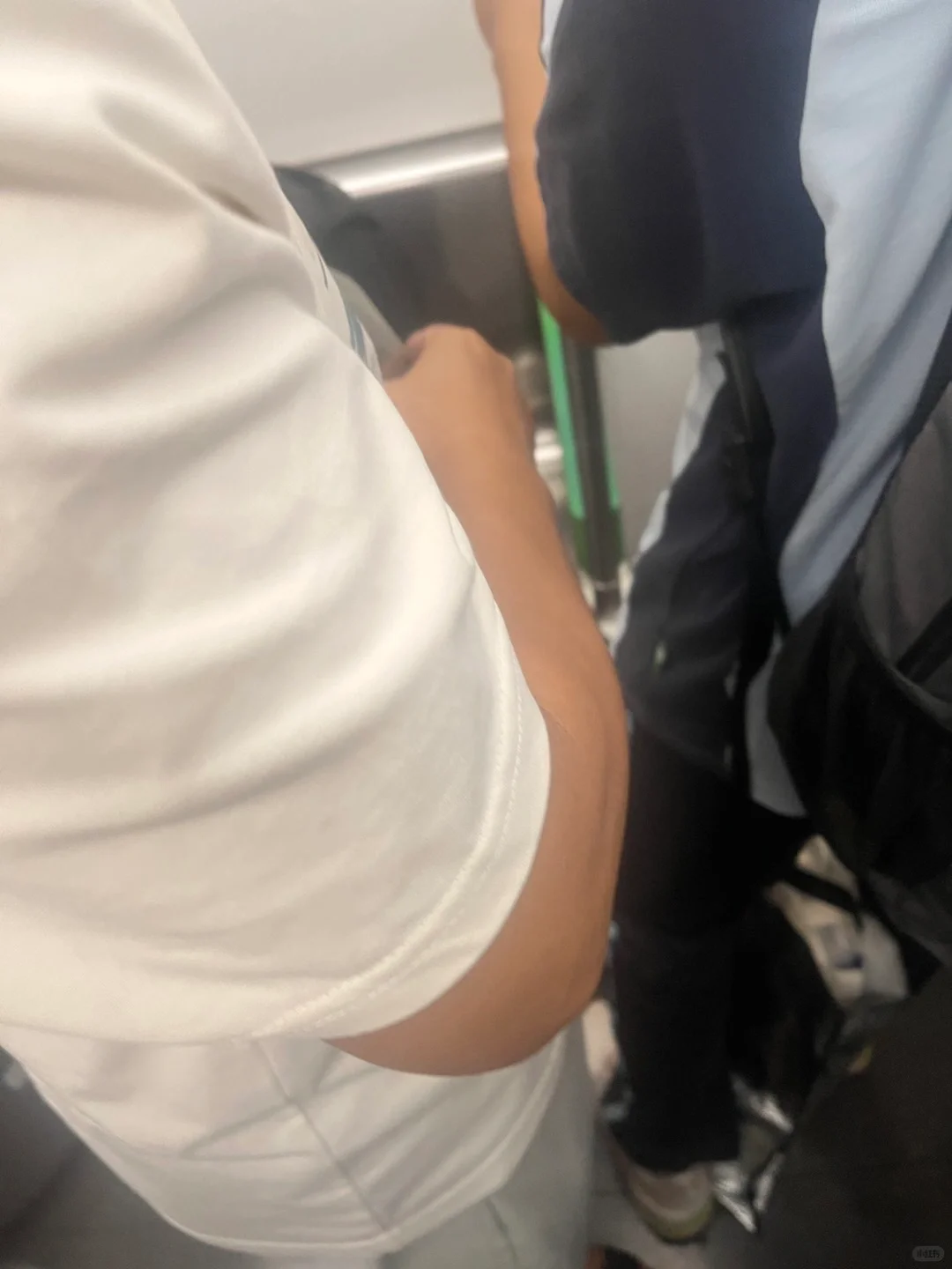 南宁地铁 行为 猥亵