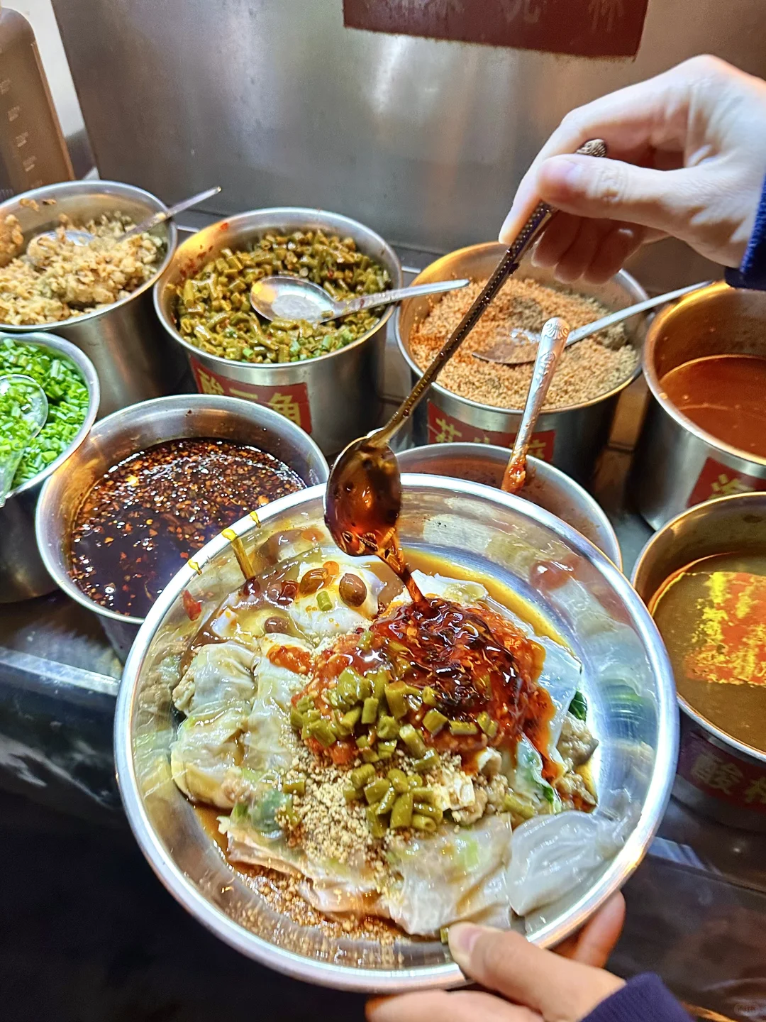 柳州…晚上9点才出摊的小破摊摊！！！绝了