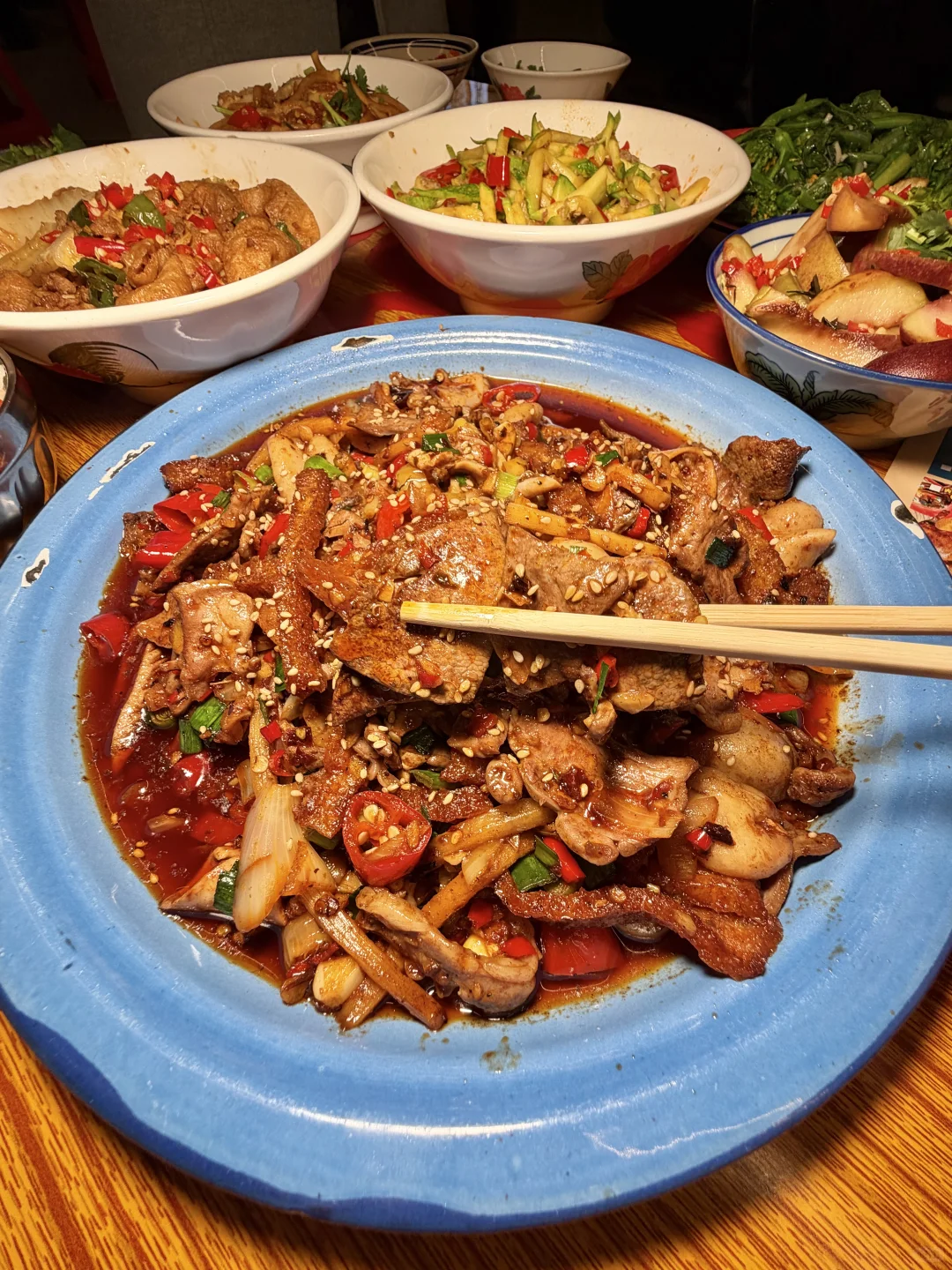 卧卧卧。。。。柳州有这么好吃的田螺乌鸡煲啊！