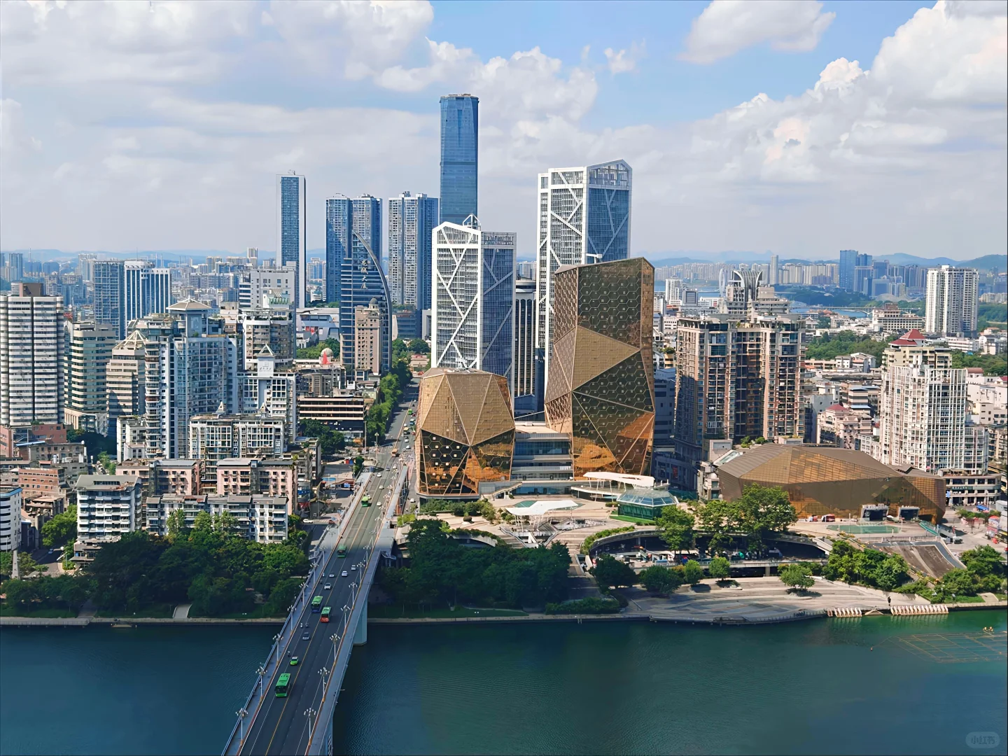 柳州CBD藏不住了！0元拍出国风大片