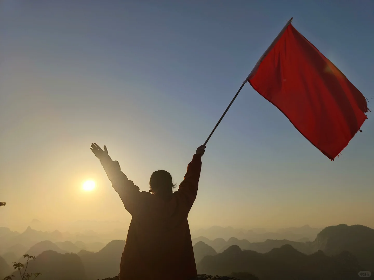 柳州龙潭公园帽子山看日出🌅