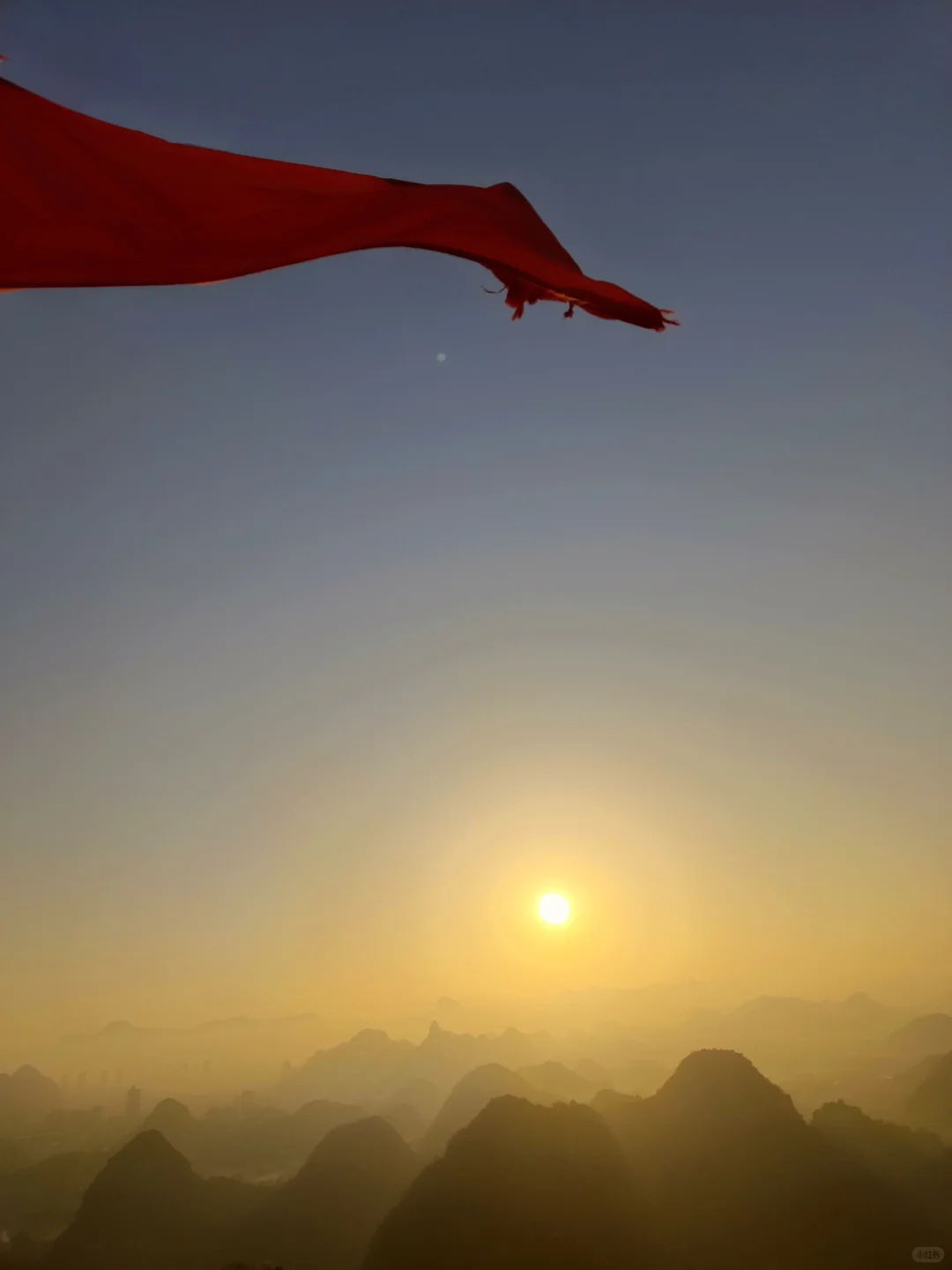 柳州龙潭公园帽子山看日出🌅