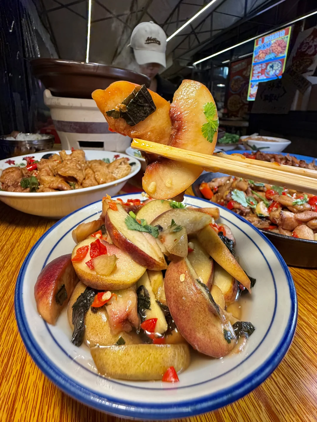 卧卧卧。。。。柳州有这么好吃的田螺乌鸡煲啊！