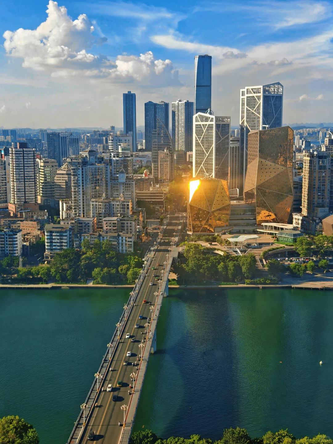 柳州CBD藏不住了！0元拍出国风大片