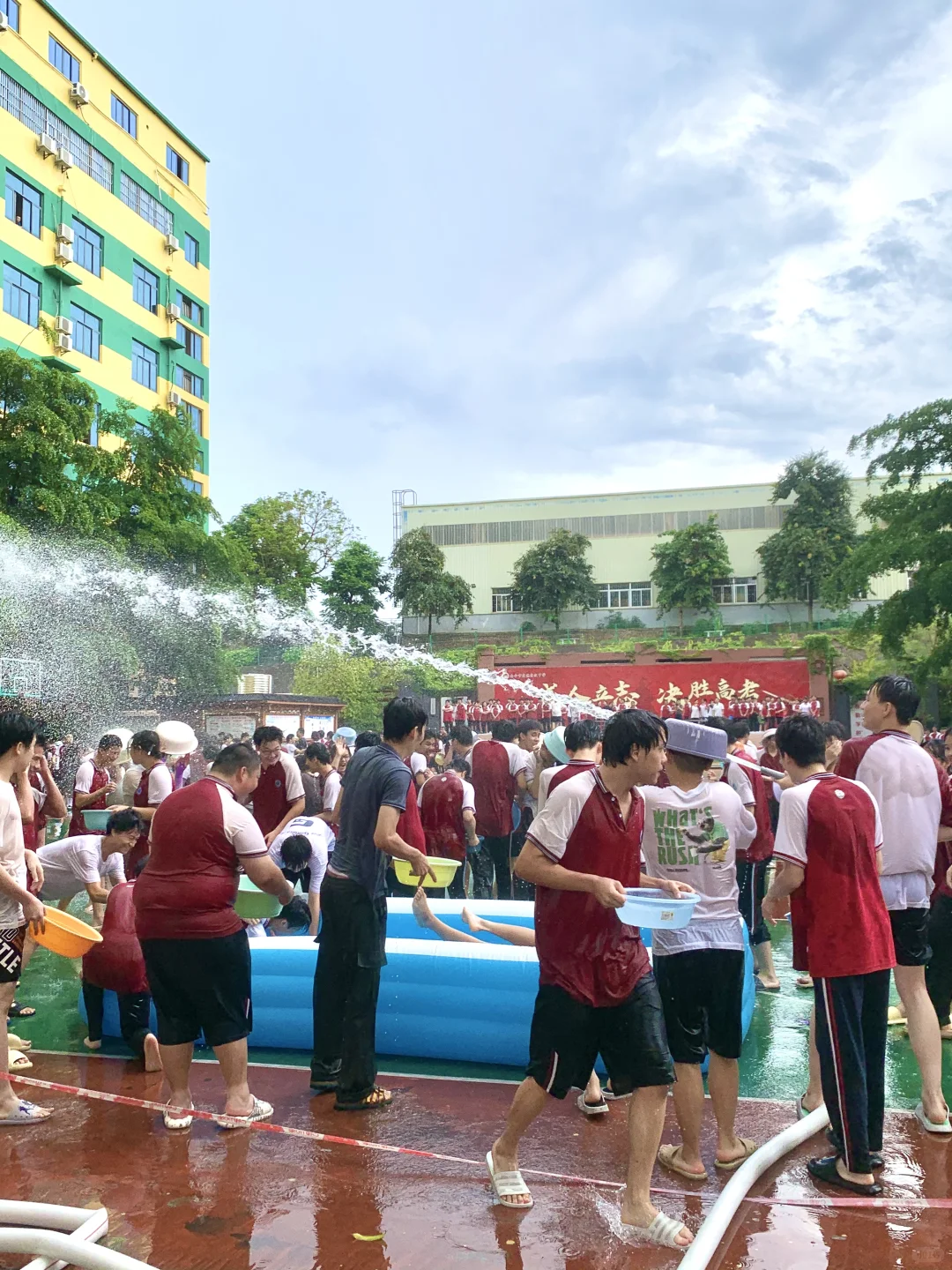 南宁这所学校怎么这样啊！！……