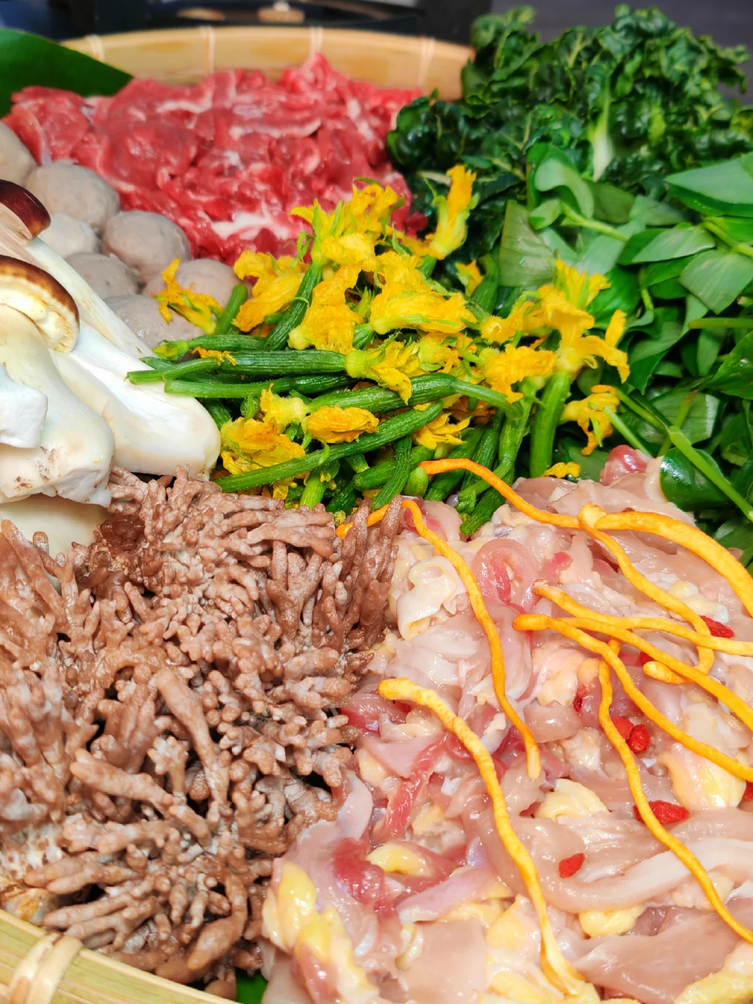 此店吃商极高！一下车就被柳州鸡煲圈粉了