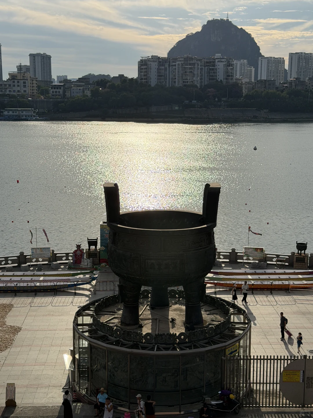 🇨🇳柳州最正的中国红在西来古寺旁的来来居