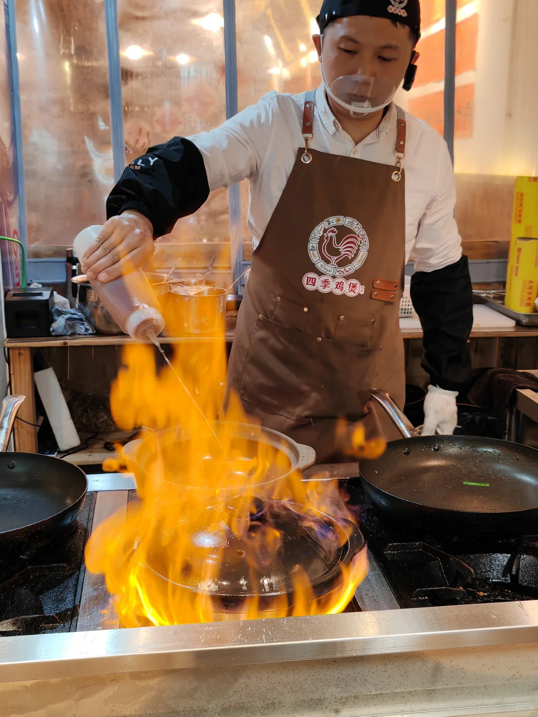 此店吃商极高！一下车就被柳州鸡煲圈粉了