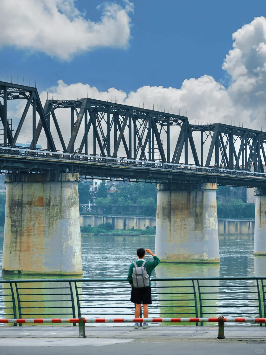 为了这❶❽张照片，我特意飞了一趟柳州