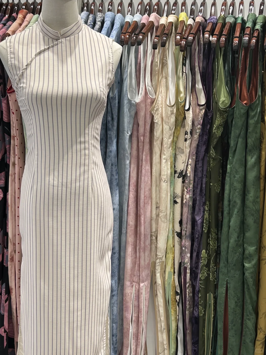 广西柳州五星街百元旗袍』买啦5⃣件❗满意