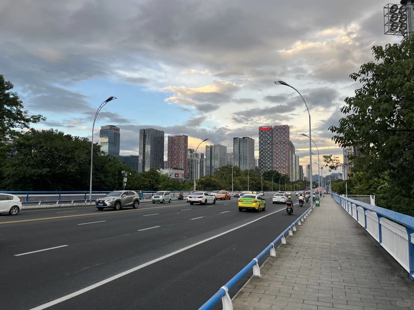 柳州：视南宁为“死对头”，中西部曾经的顶流