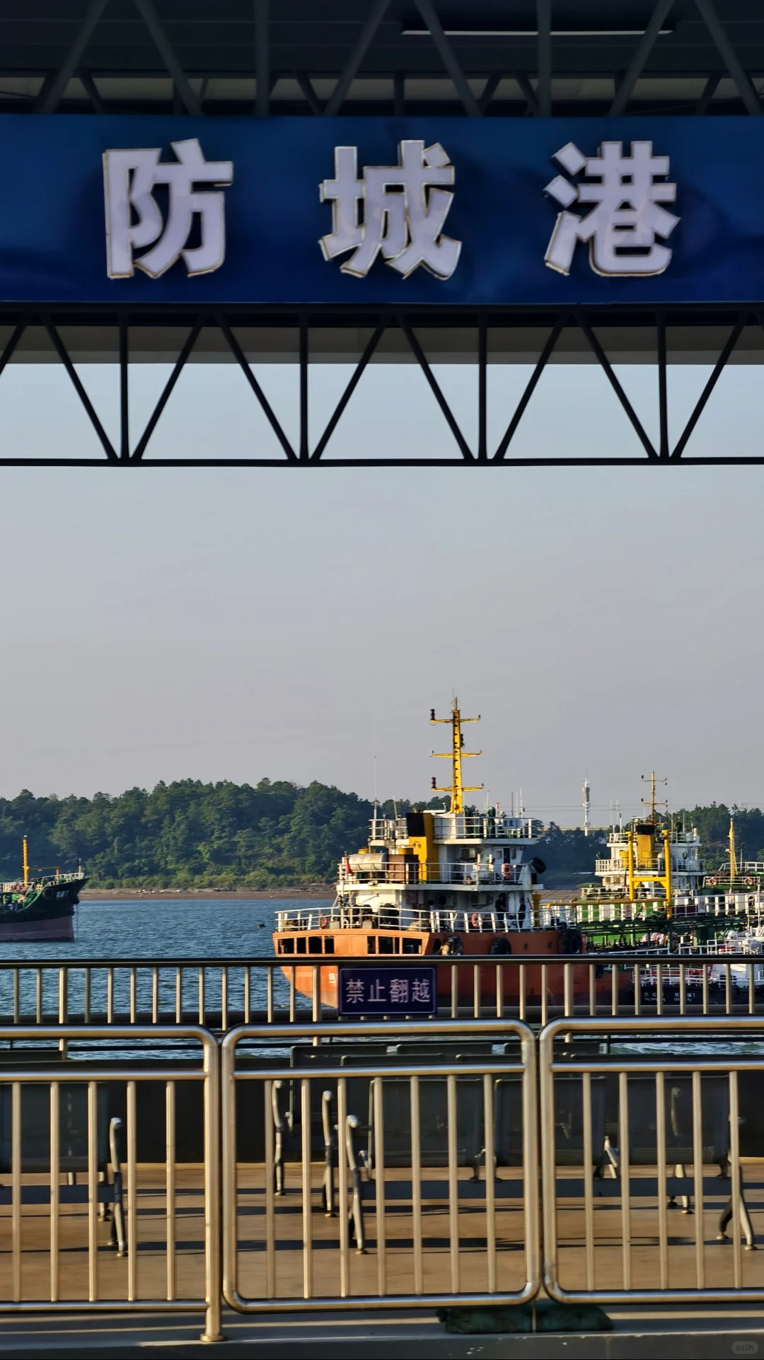 防城港丨边境小城的老街与大海