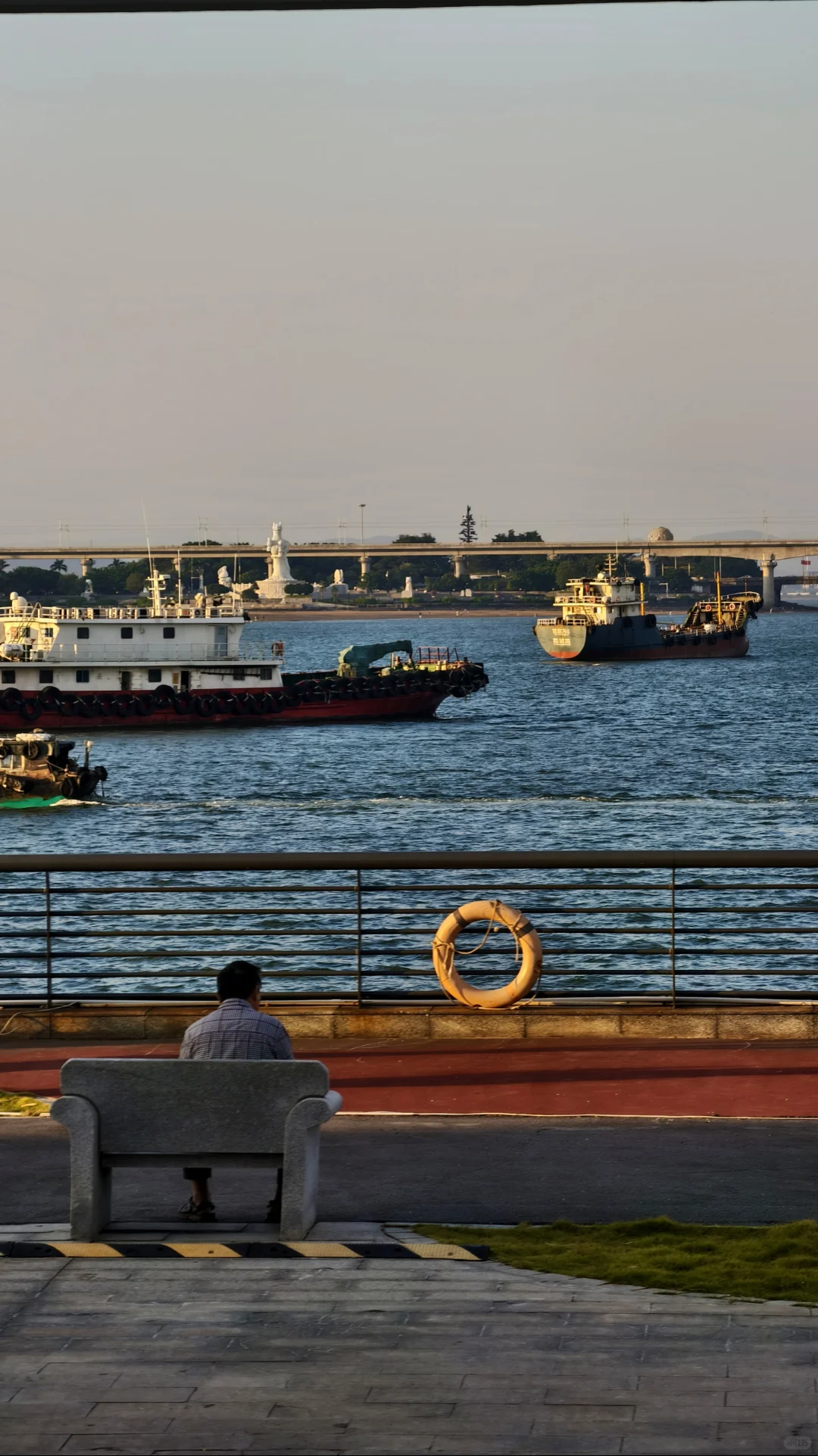 防城港丨边境小城的老街与大海