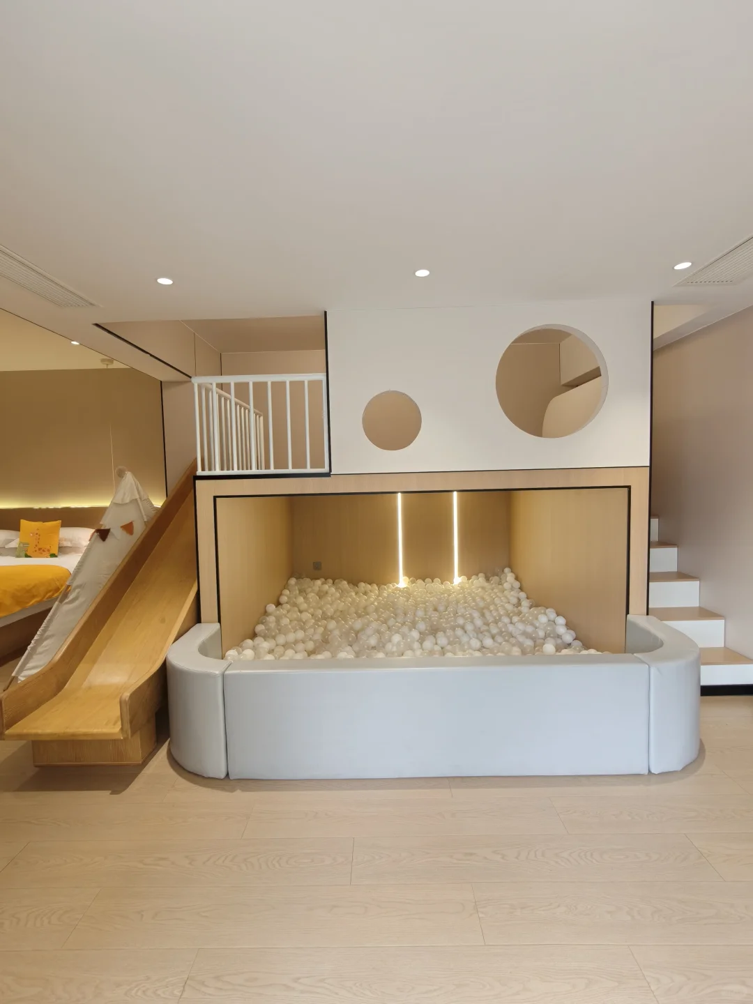 在防城港住进了理想的酒店，根本不想回家