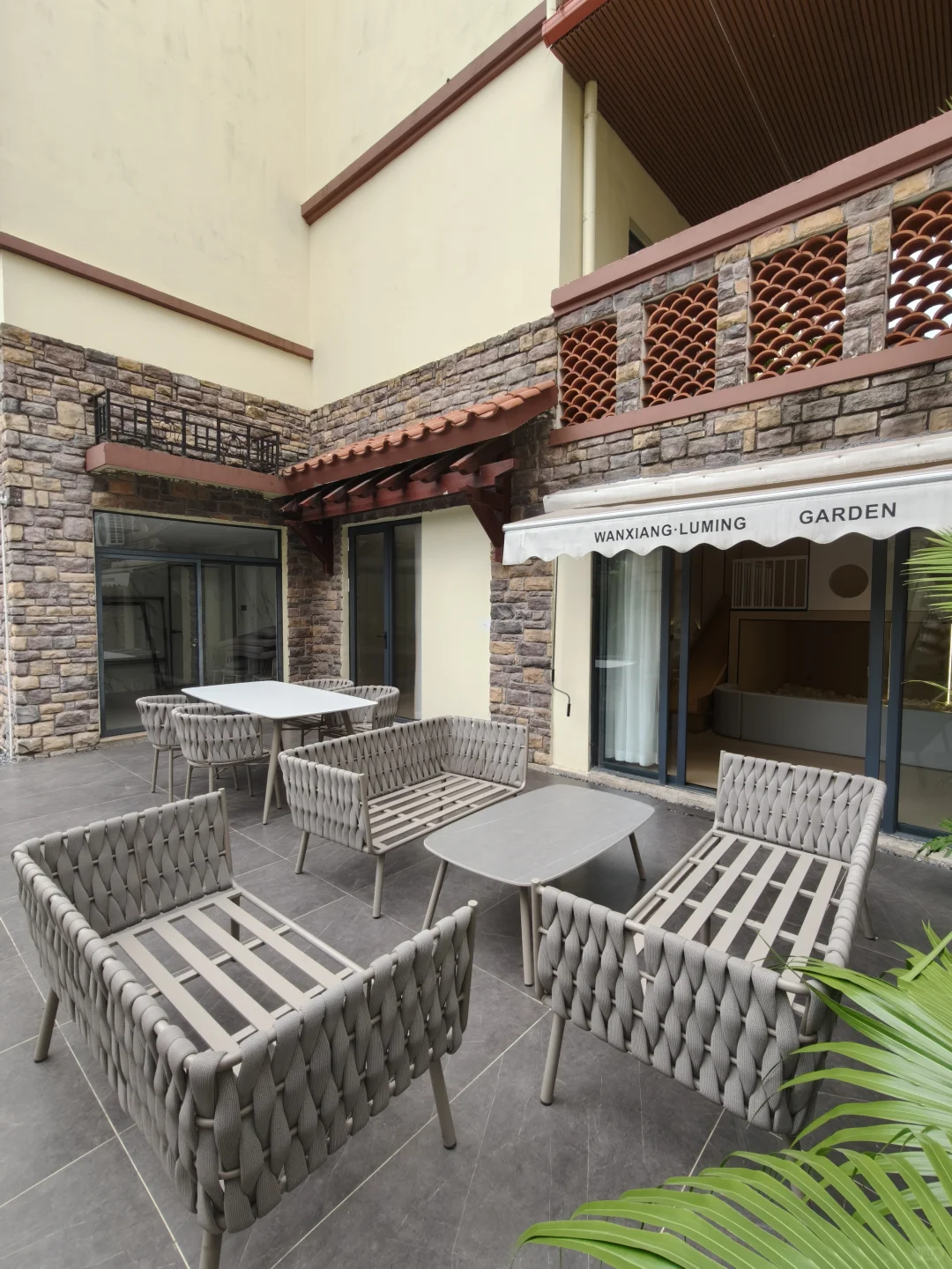 在防城港住进了理想的酒店，根本不想回家